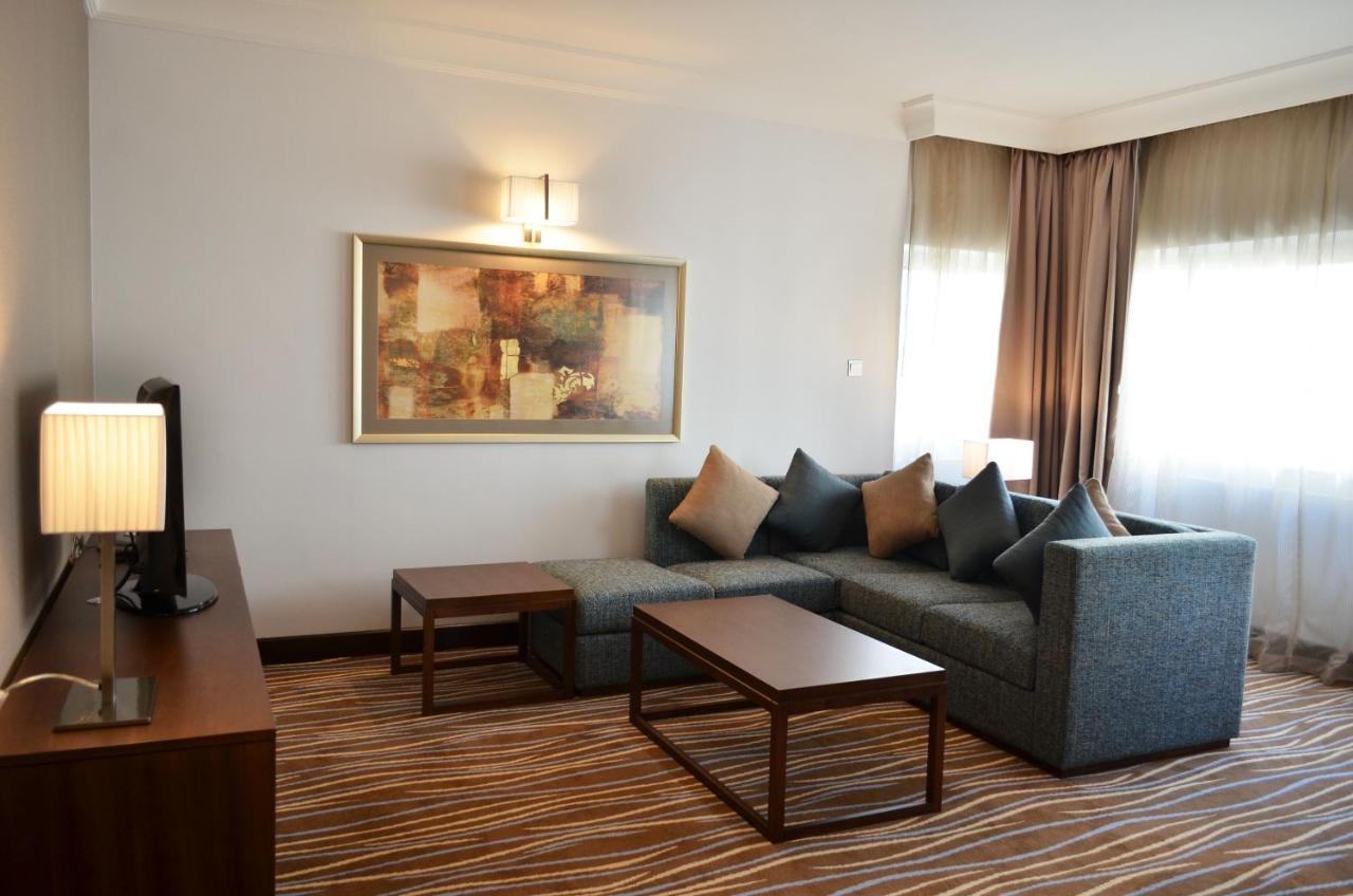 Copthorne Downtown By Millennium Abu Dhabi Exterior foto