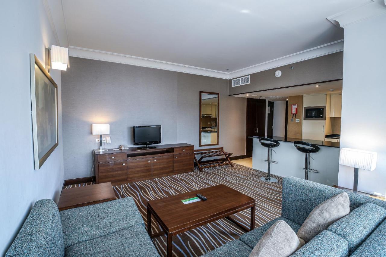 Copthorne Downtown By Millennium Abu Dhabi Exterior foto