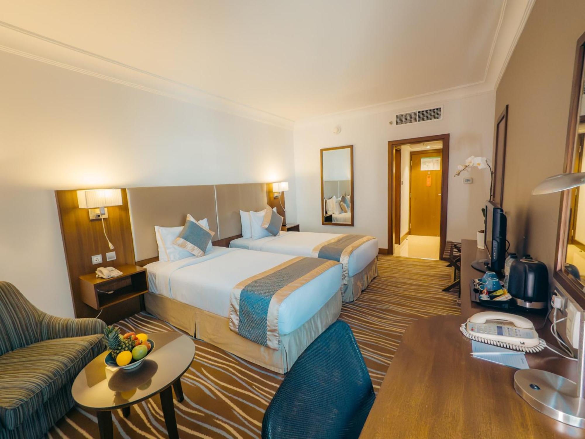 Copthorne Downtown By Millennium Abu Dhabi Exterior foto