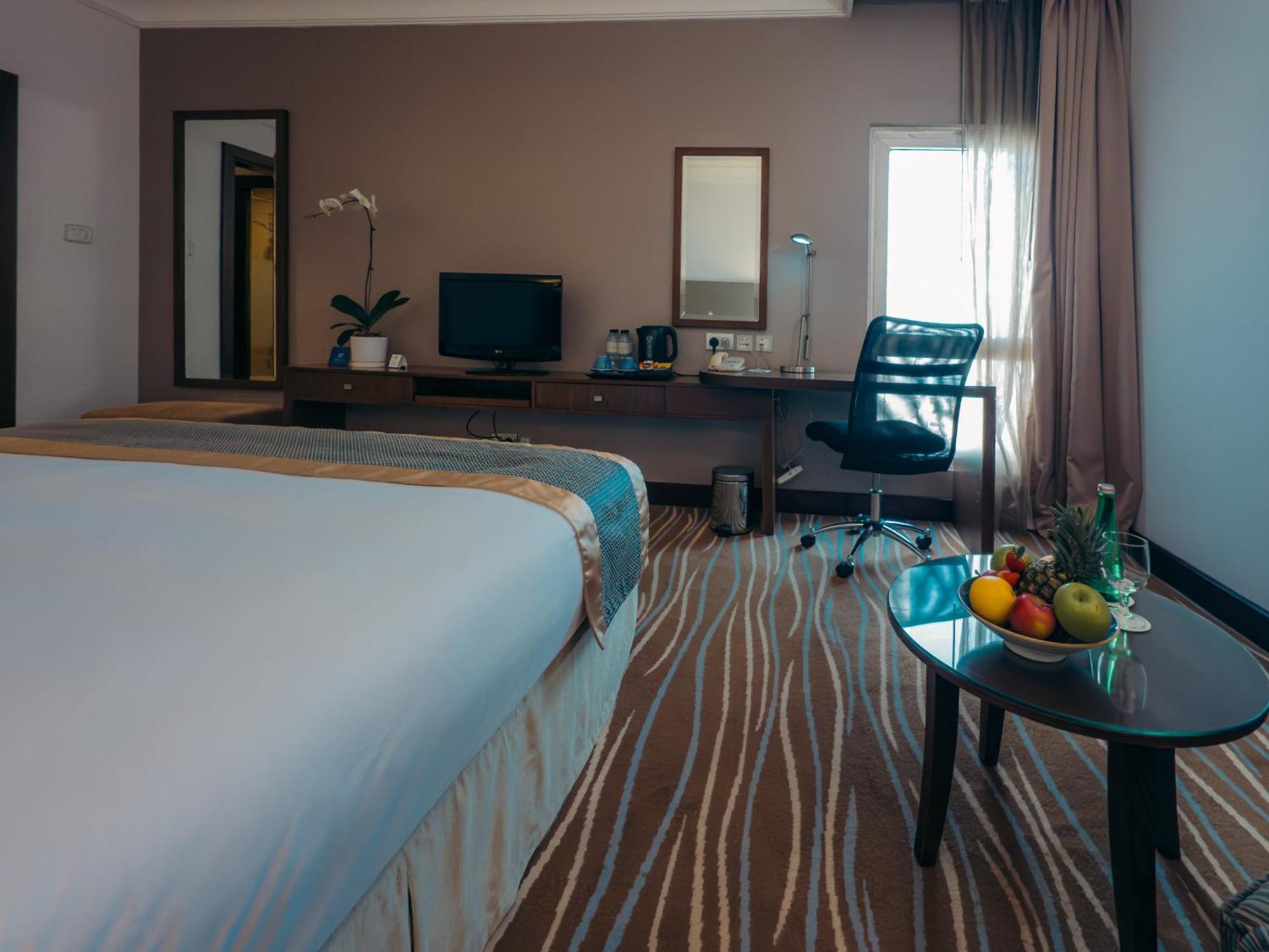 Copthorne Downtown By Millennium Abu Dhabi Exterior foto