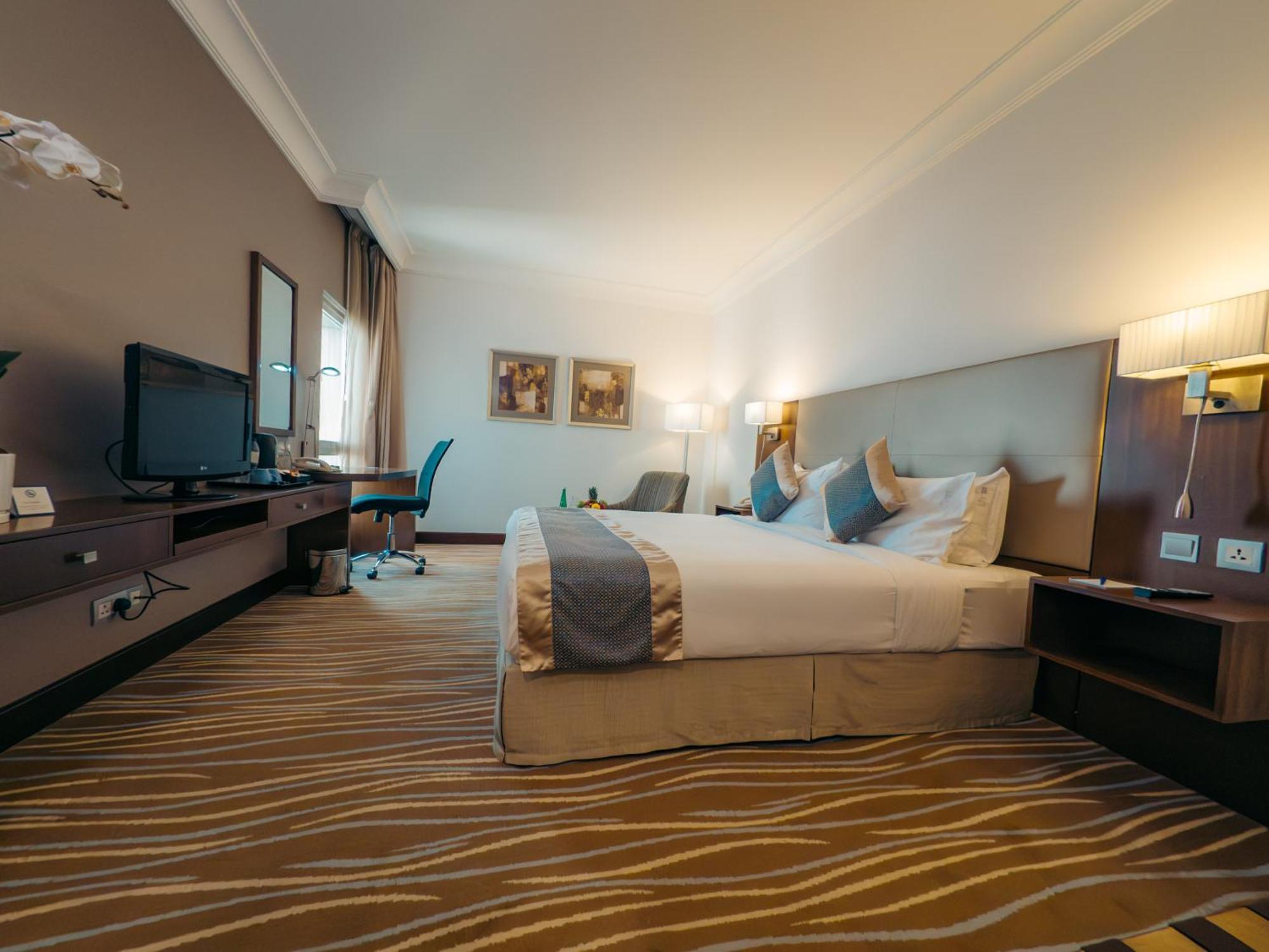 Copthorne Downtown By Millennium Abu Dhabi Exterior foto