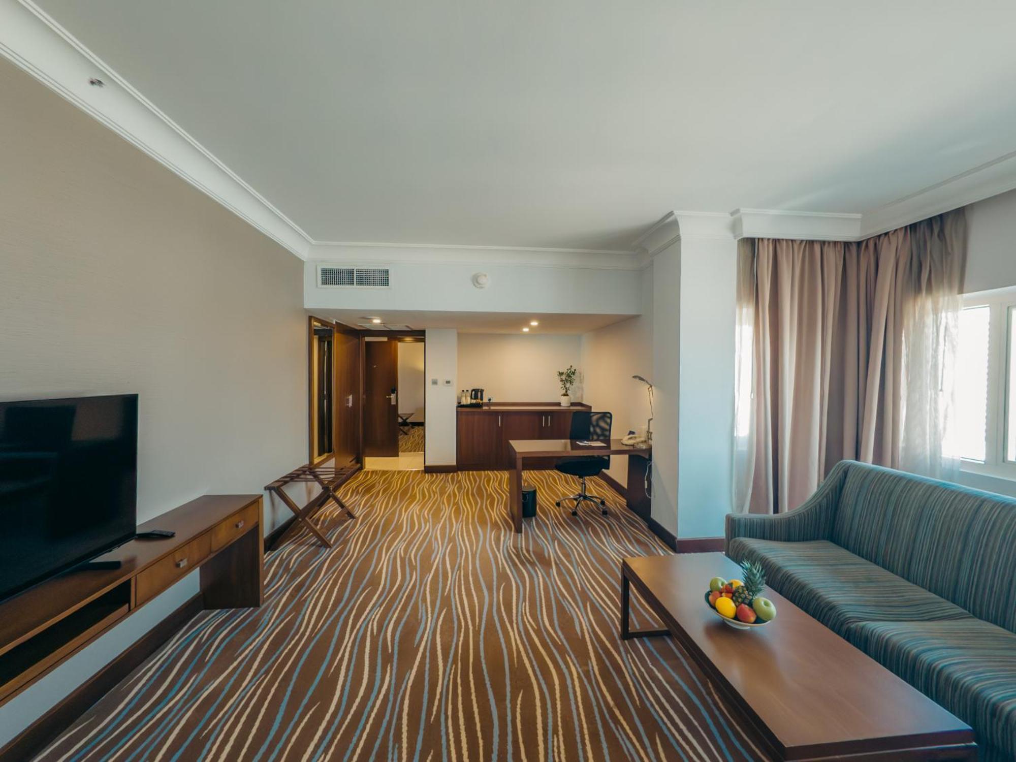 Copthorne Downtown By Millennium Abu Dhabi Exterior foto