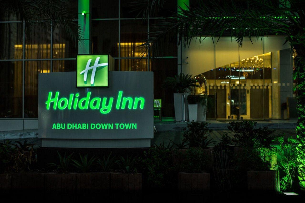 Copthorne Downtown By Millennium Abu Dhabi Exterior foto