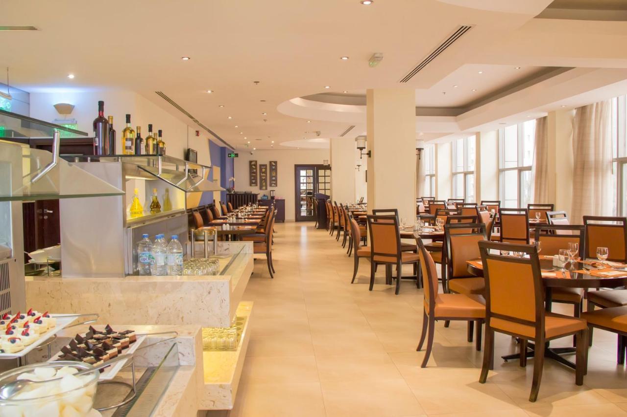 Copthorne Downtown By Millennium Abu Dhabi Exterior foto